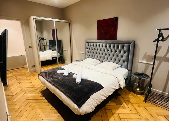 Appartement Tour Eiffel Montaigne