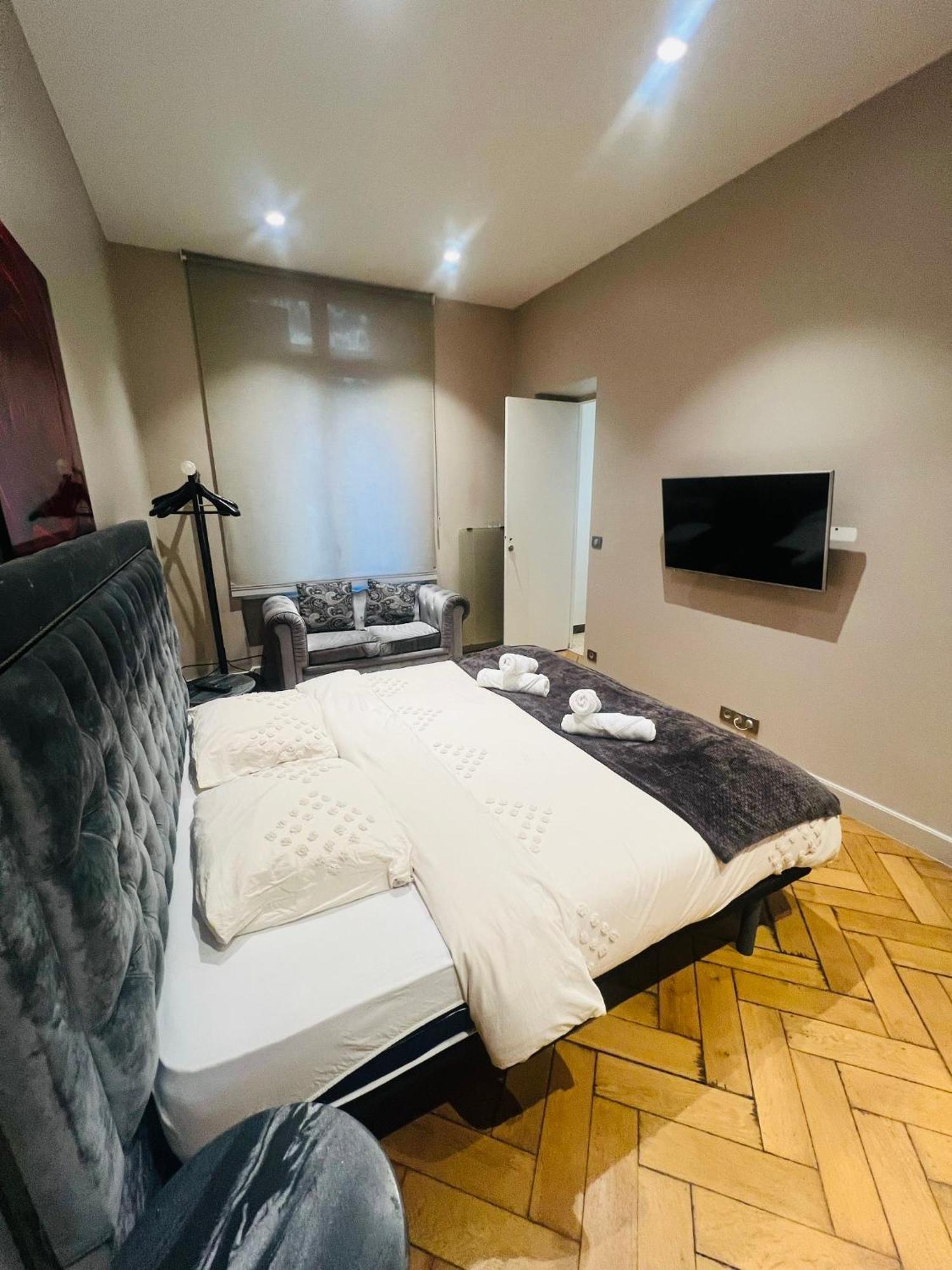 Appartement Tour Eiffel Montaigne